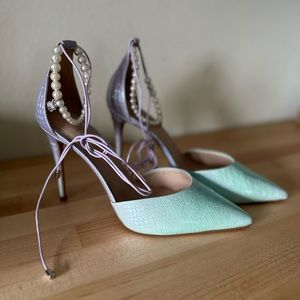 Disney X Aldo | Little Mermaid Ariel Faux Pearl Iridescent Seaslipper Size 9